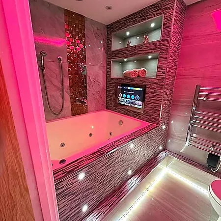 Hotel Livit Serviced 5*